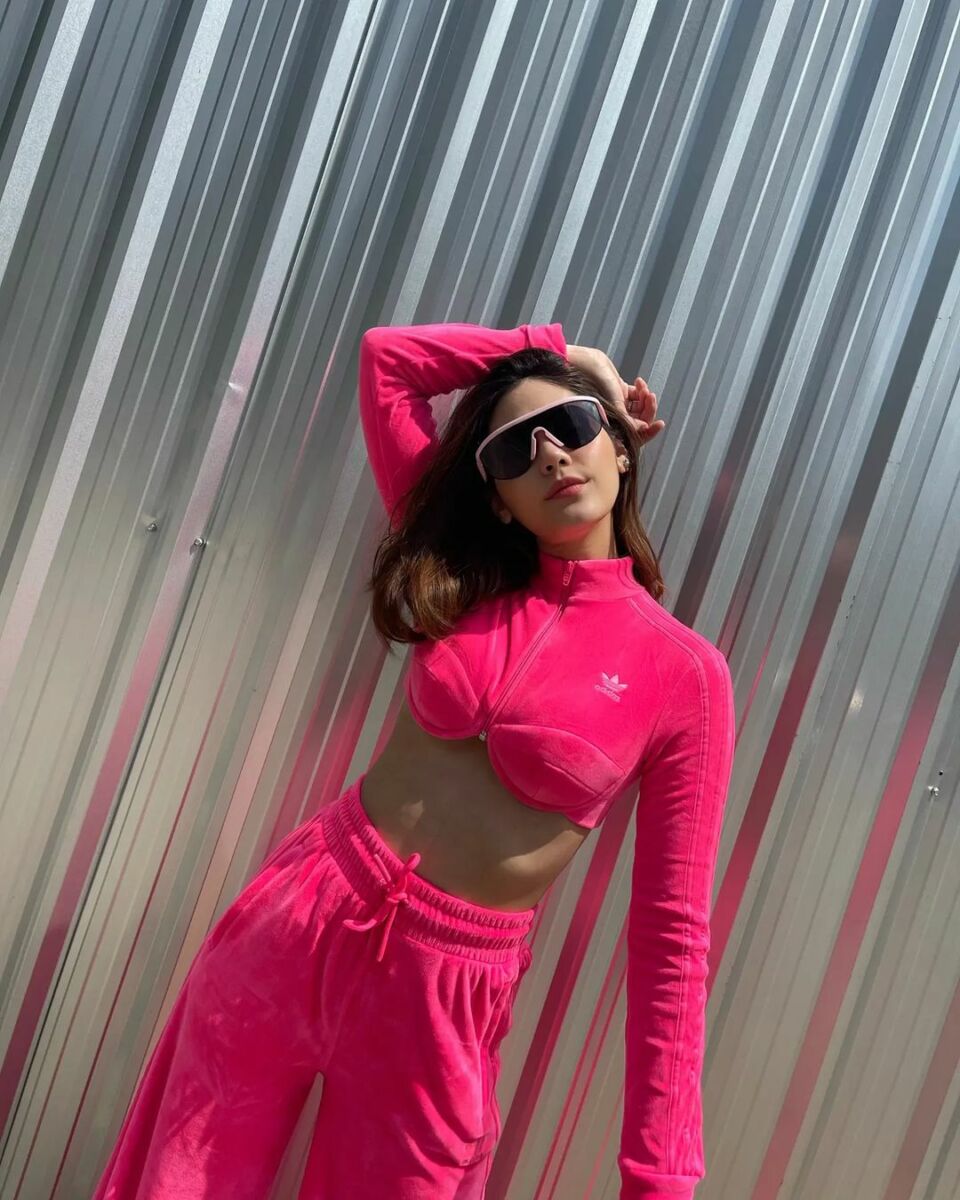 ชมพู่ อารยา