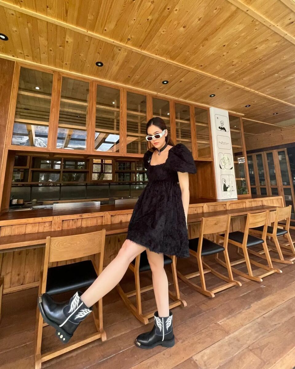 ชมพู่ อารยา