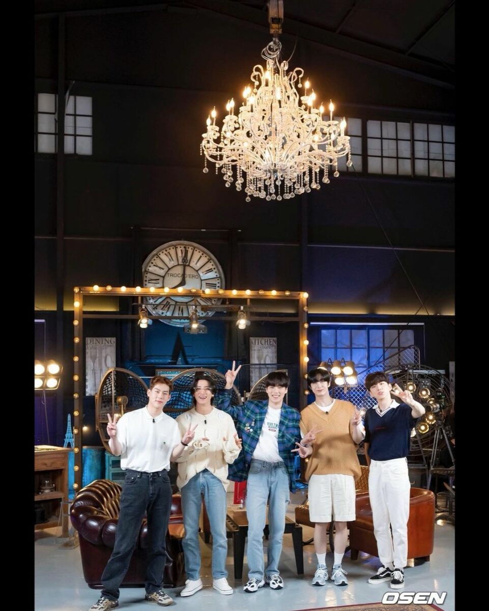 MONSTA X