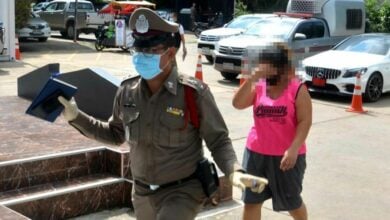 พ่อเลี้ยงตีลูก 8 ขวบดับ