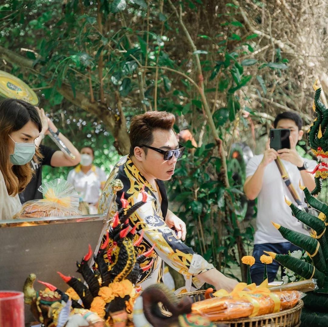 มดดำ พญานาค