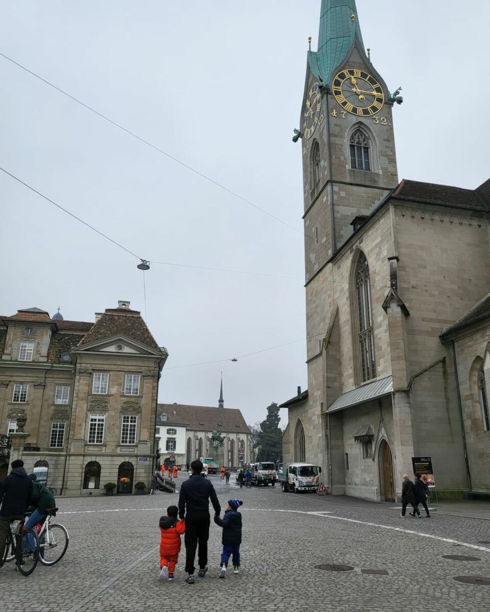 ชมพู่ อารยา