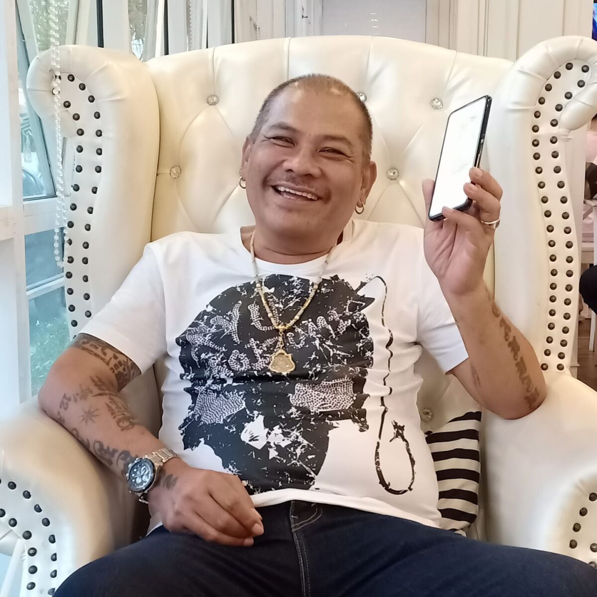 โป๊งเหน่ง เชิญยิ้ม