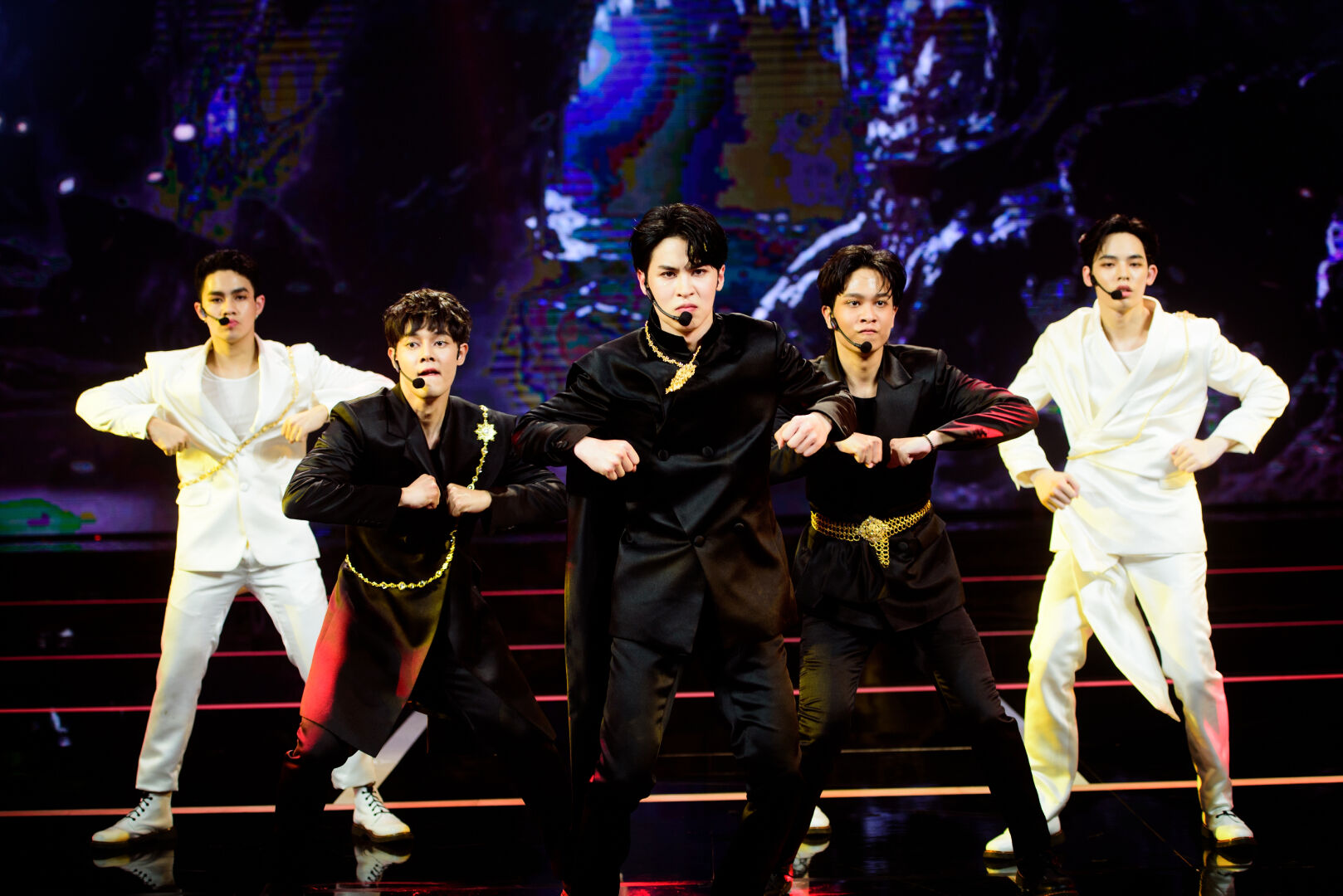 LAZ iCON ไอคอนป๊อป ตัวท็อปเดบิวต์