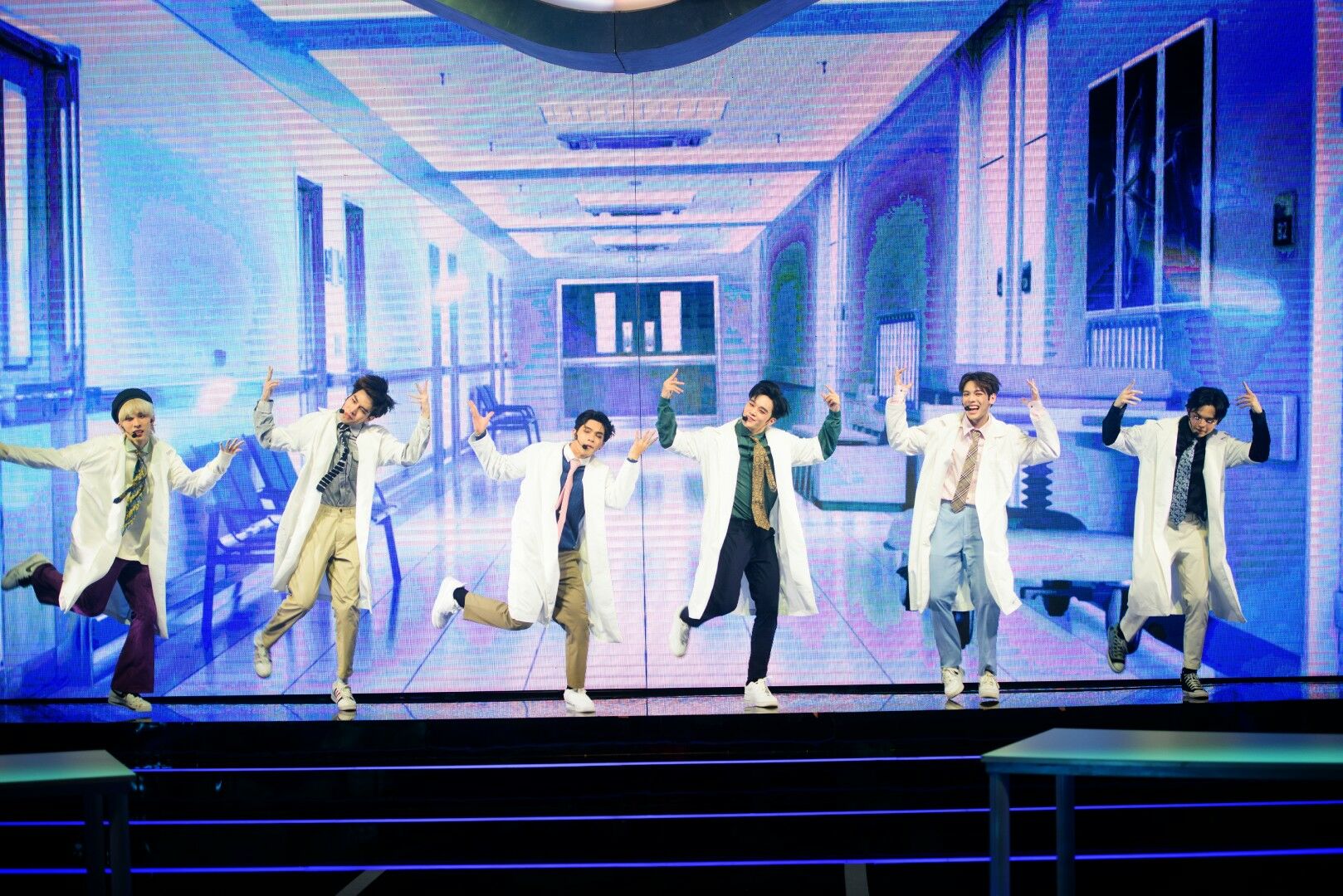 LAZ iCON ไอคอนป๊อป ตัวท็อปเดบิวต์