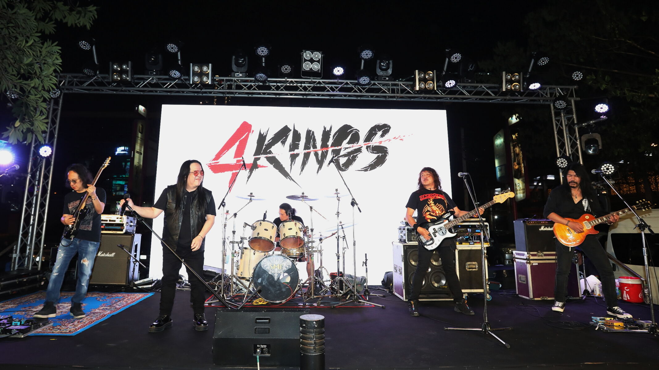 หิน เหล็ก ไฟ 4KINGS