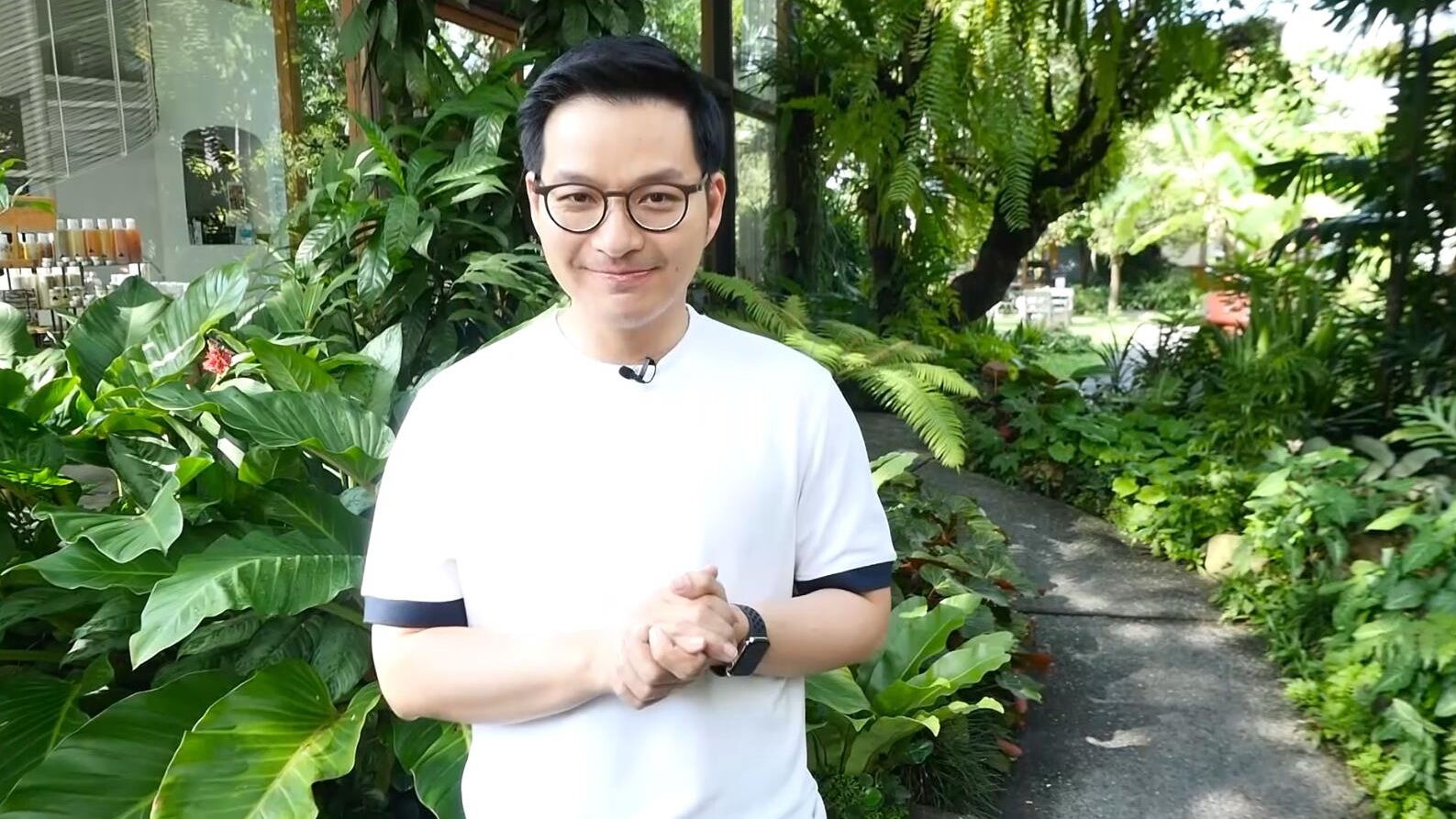 A Mazing เดินหาเรื่อง หมอช้าง ทศพร