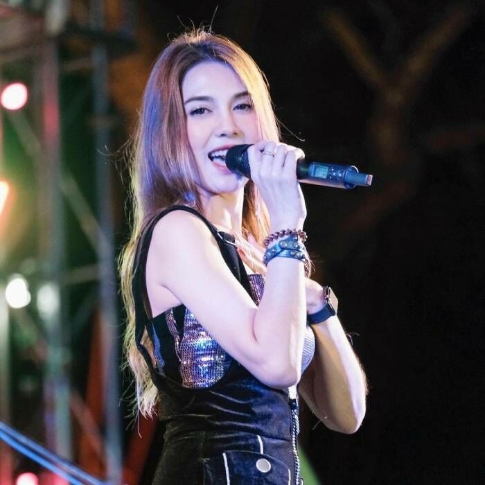 พั้นช์ วรกาญจน์ โควิด