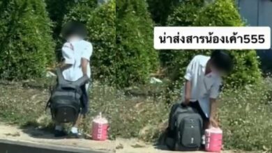 นักเรียนแบกกระเป๋าหนัก