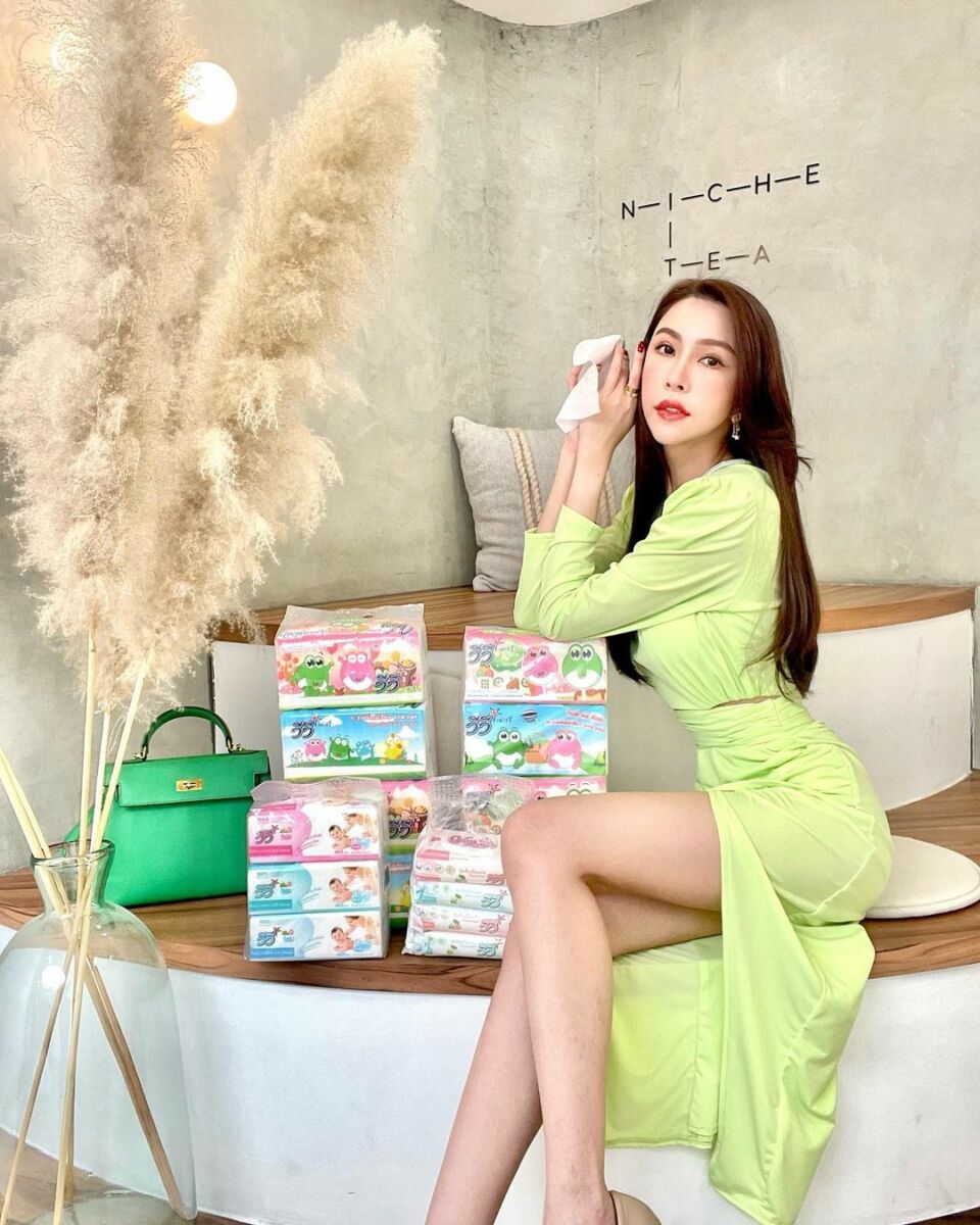 ไฮโซม่านฟ้า กระเป๋า