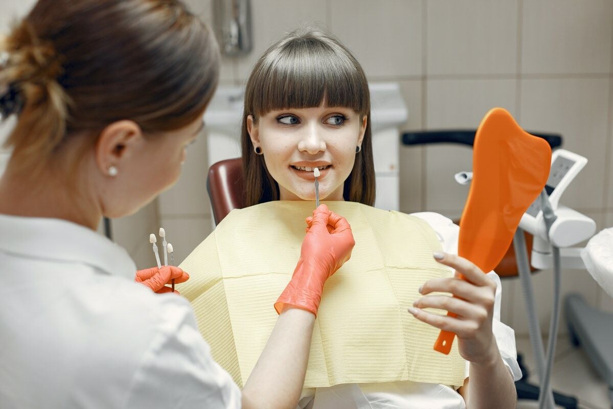 เคลือบฟัน (Veneer)