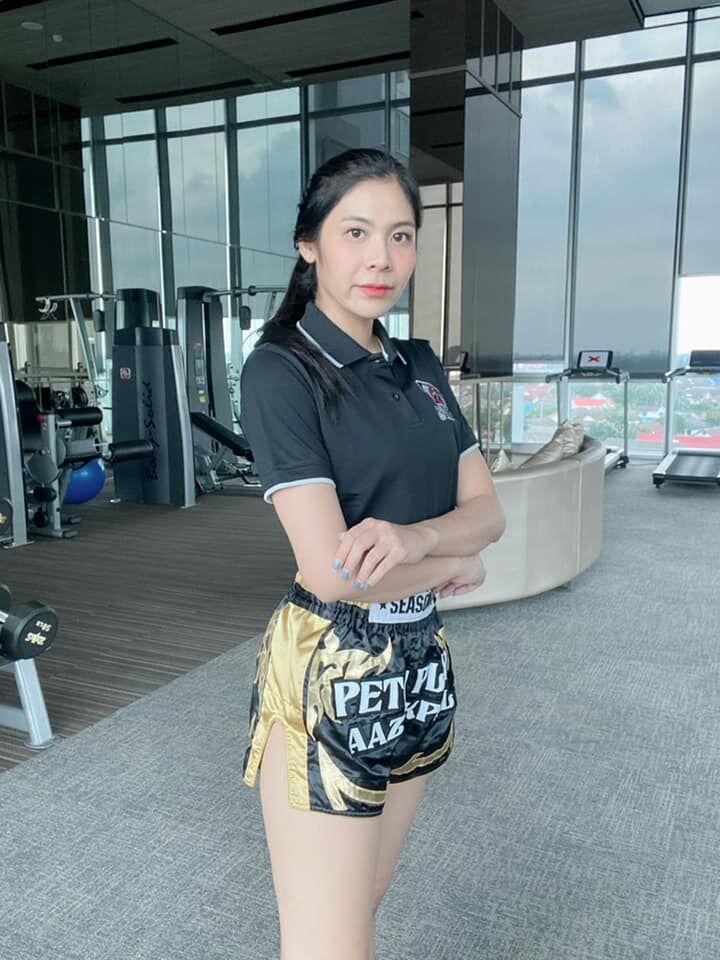 แพรพลอย ไม่ยอมชนแก้ว