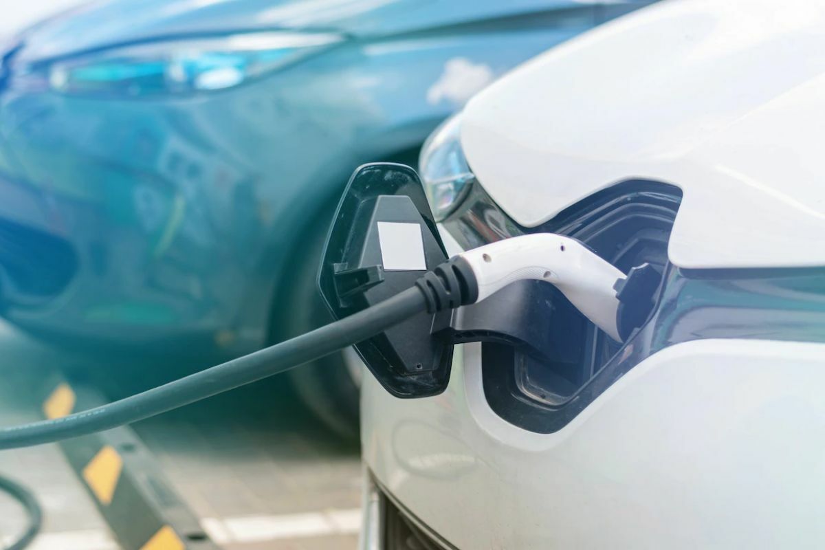 รถยนต์ EV คืออะไร ?