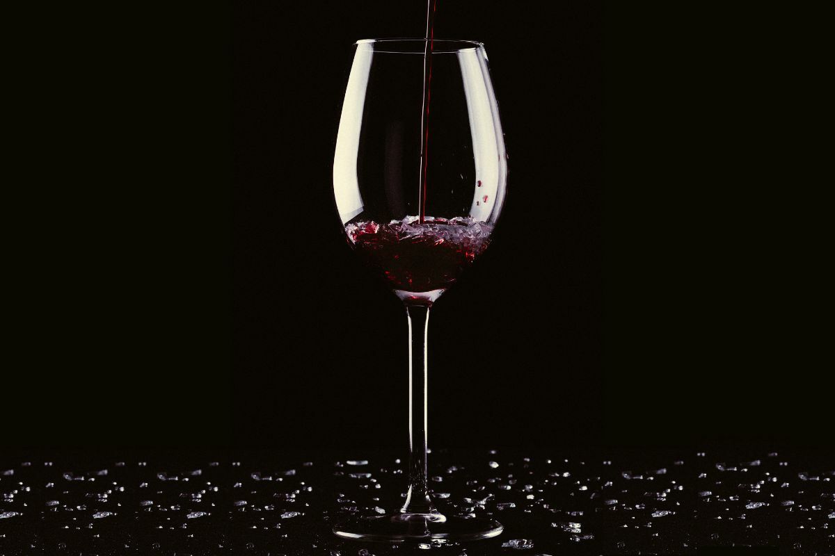 แก้วไวน์มีกี่ประเภท ไวน์แดง