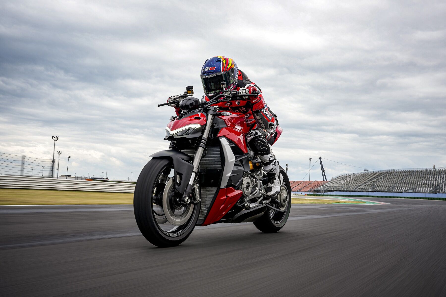 ดูคาติ เขย่า Motor Show 2022