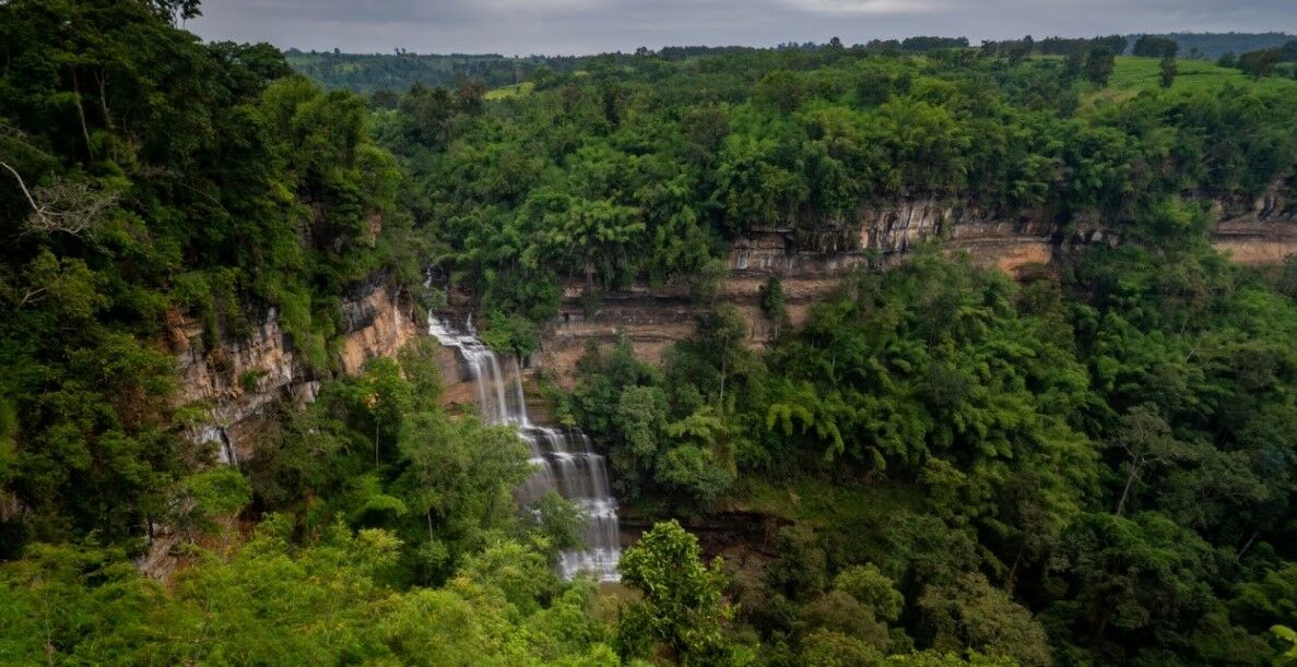 น้ำตกตาดใหญ่ ที่เที่ยว อำนาจเจริญ 2565