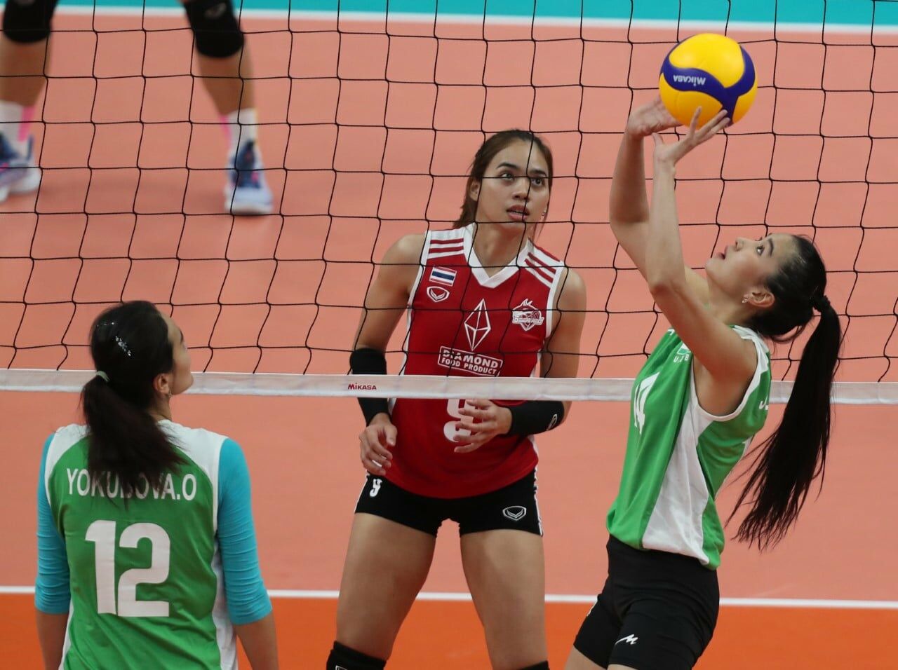 ไดมอนด์ฟู้ด วอลเลย์บอล