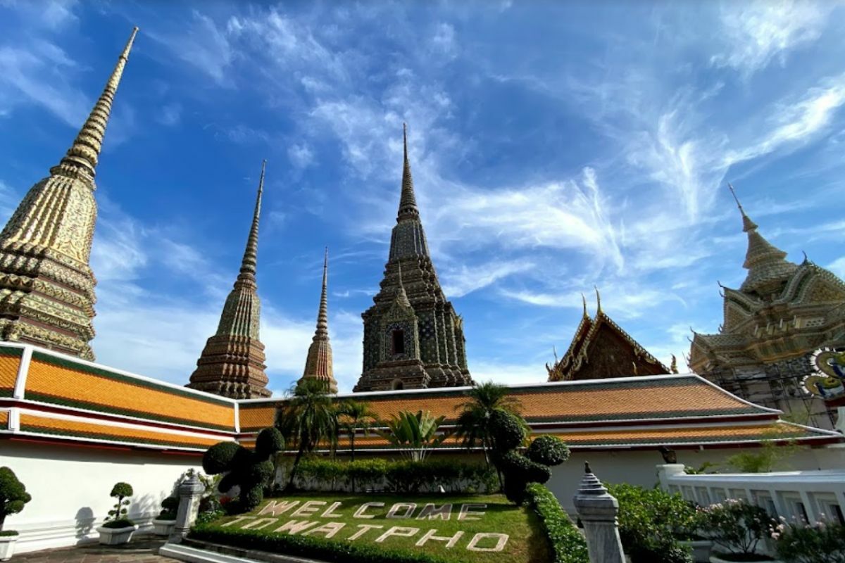 ไหว้พระ 9 วัด วันสงกรานต์