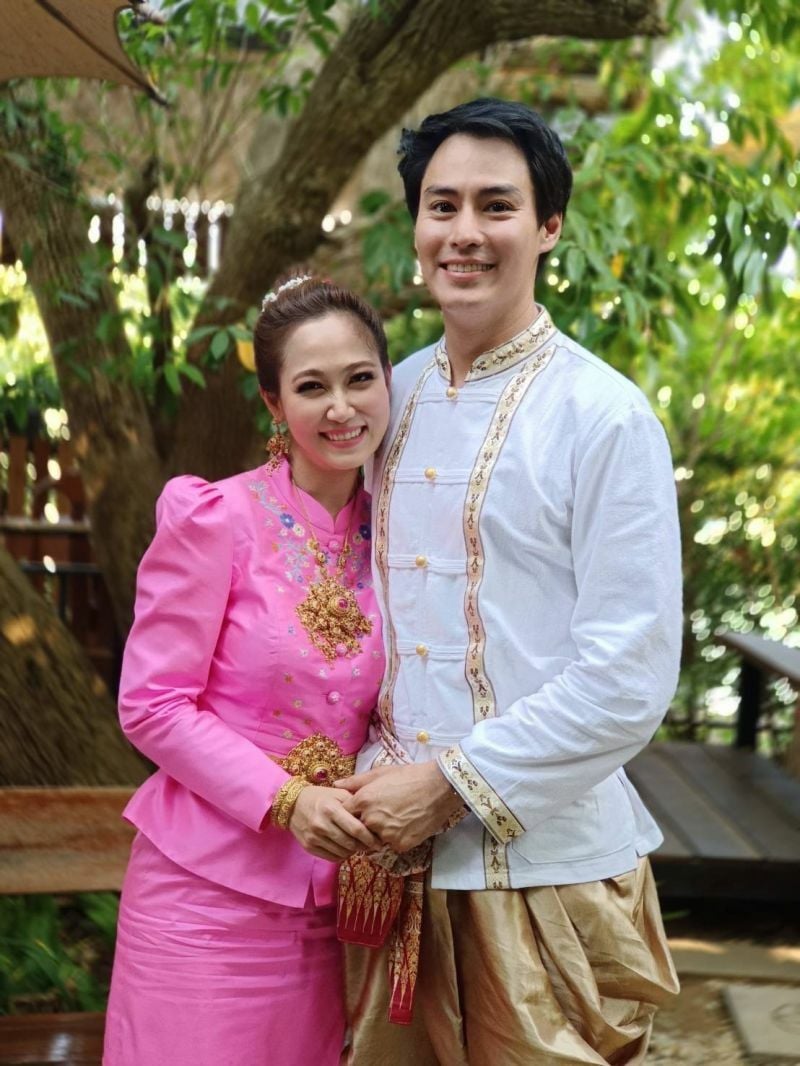 นาวินต้าร์ ไฮโซน้ำหวาน