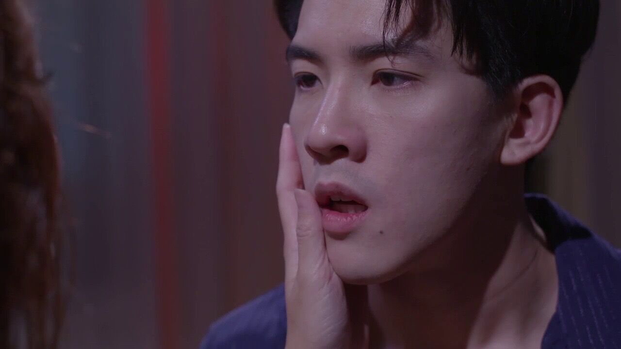 บี พิษรักรอยอดีต วิคเตอร์