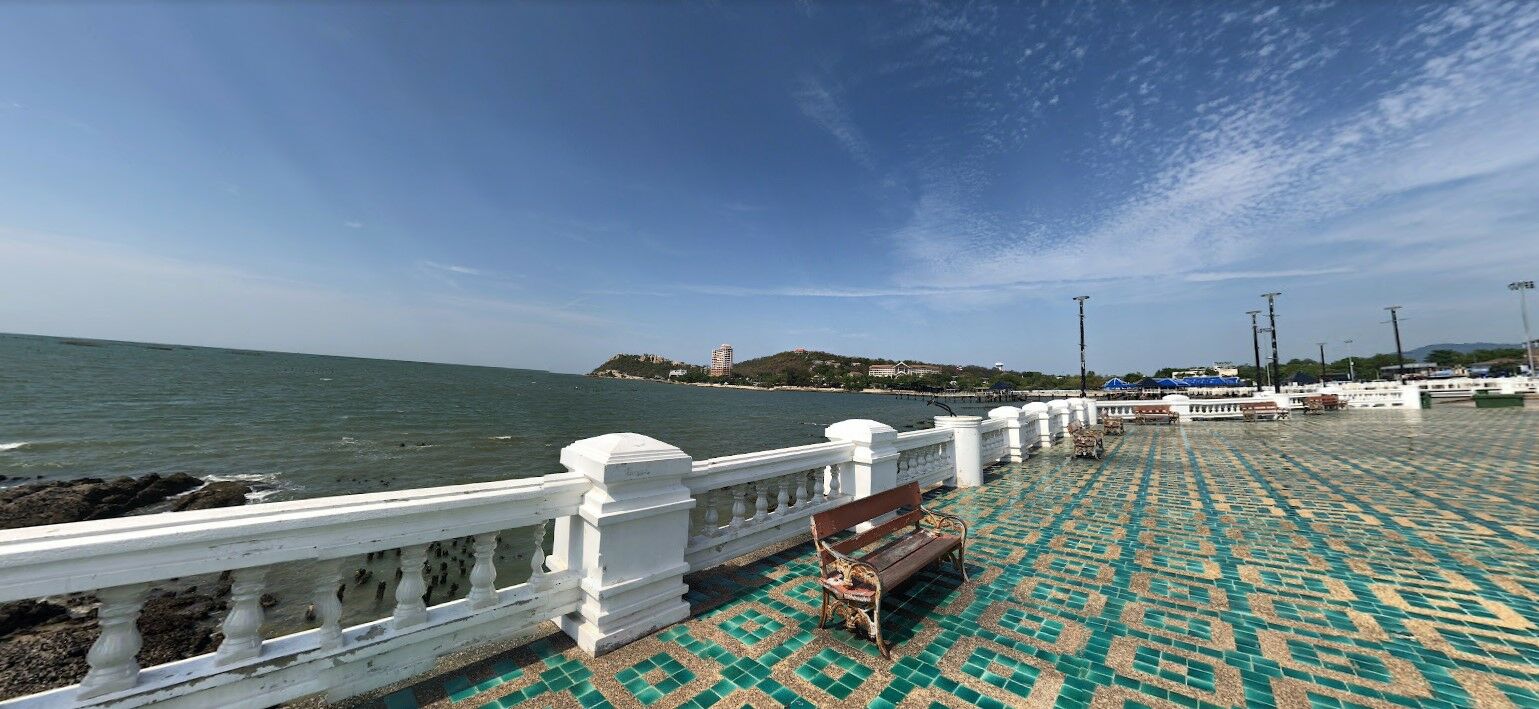 ที่เที่ยวบางแสน 2565 ติดทะเล เที่ยวใกล้กรุงเทพ ในวันหยุด ถนนคนเดินบางแสน