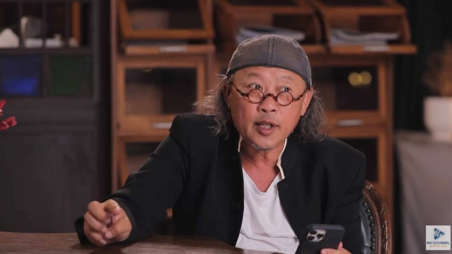 แม่นไม่ไหว ! ติ๊ก กลิ่นสี ดูดวงให้ ลิซ่า BLACKPINK โดยใช้เพียงตัวเลขวันเกิด