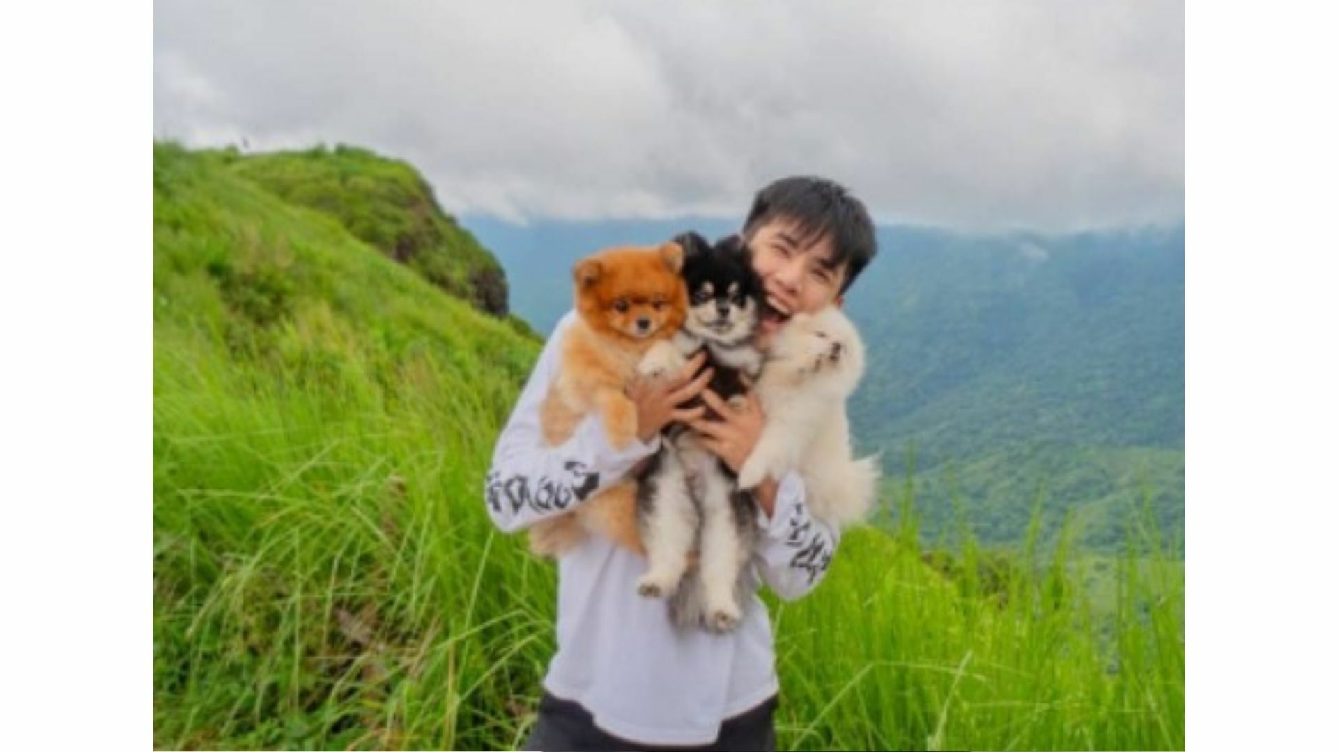 ประวัติ อู๋จุน ยูทูบเบอร์ OAUJUN HI-END