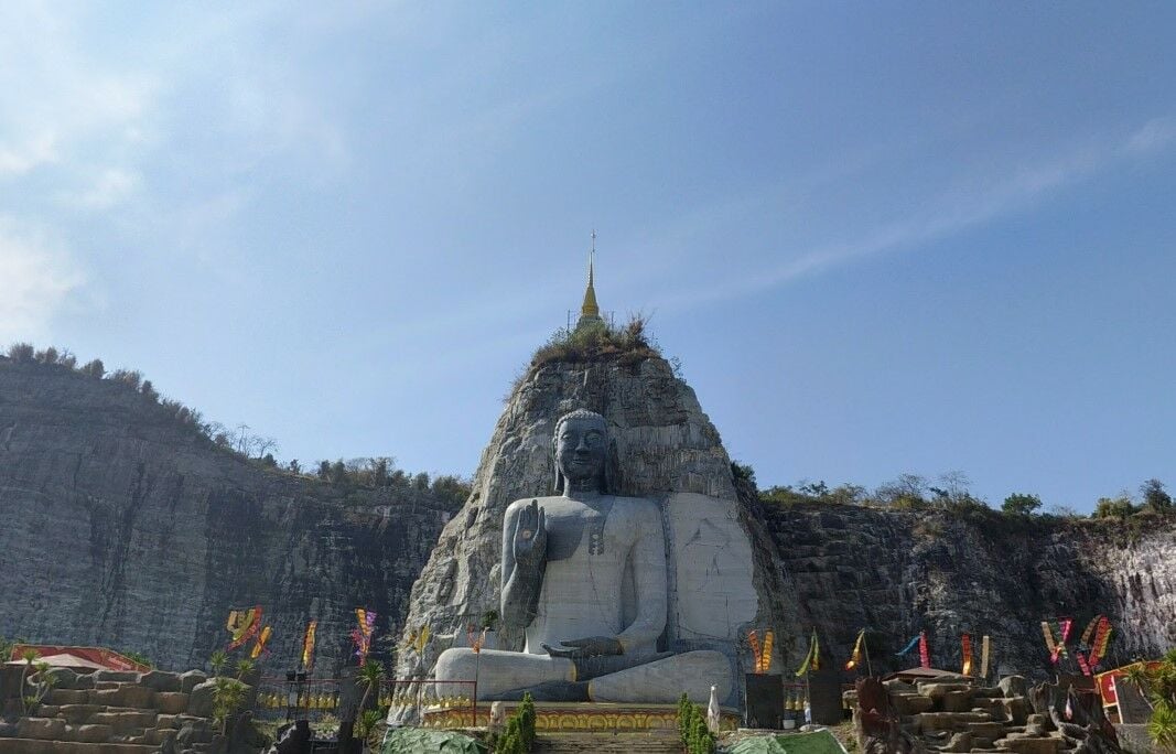 ที่เที่ยวสุพรรณบุรี 2565 พระพุทธปุษยคีรีศรีสุวรรณภูมิ