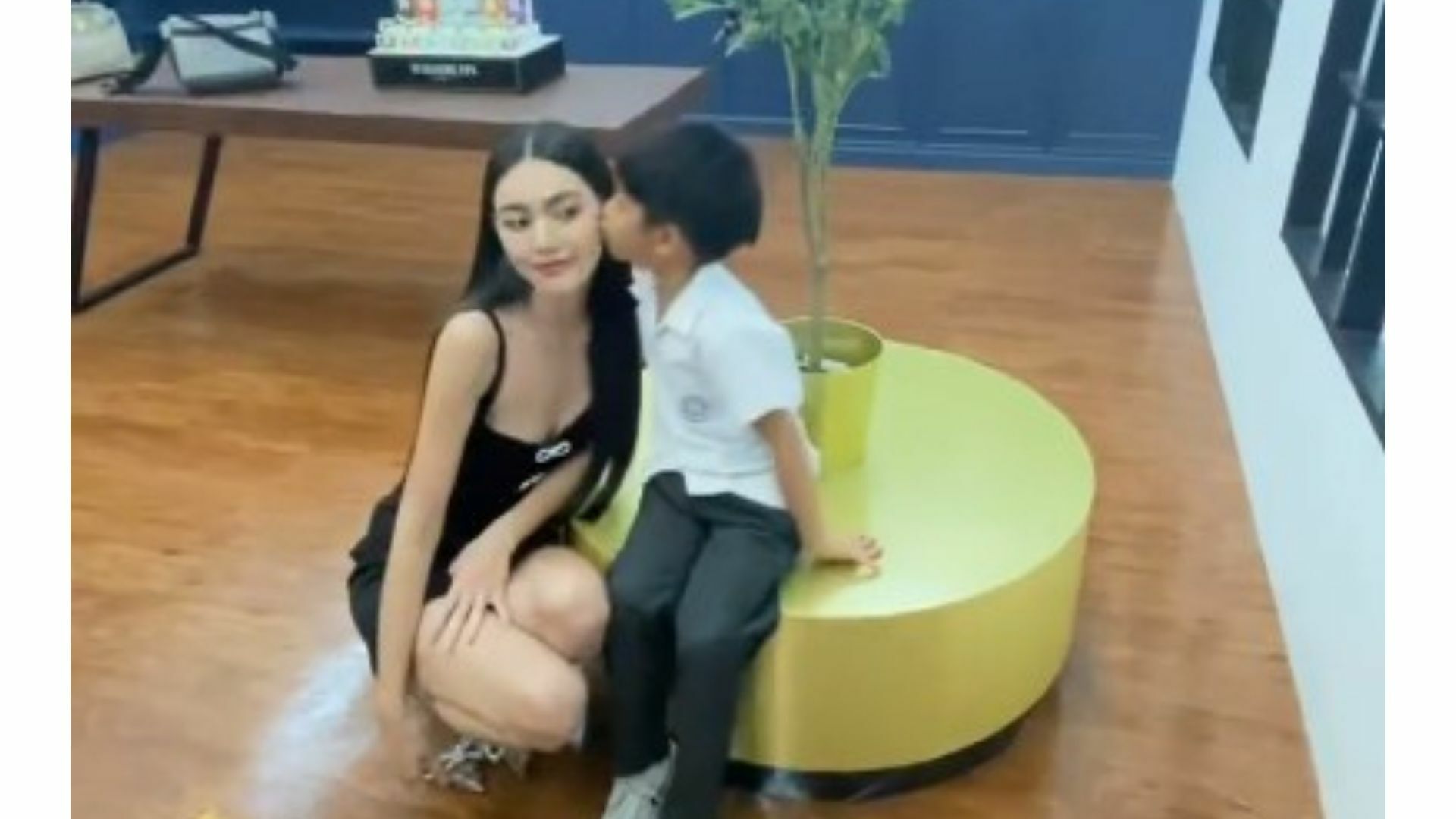 เรซซิ่ง หอมแก้ม ใหม่ ดาวิกา