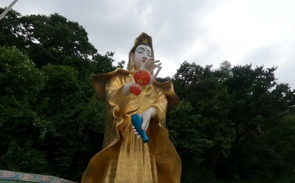 เขาสามมุข