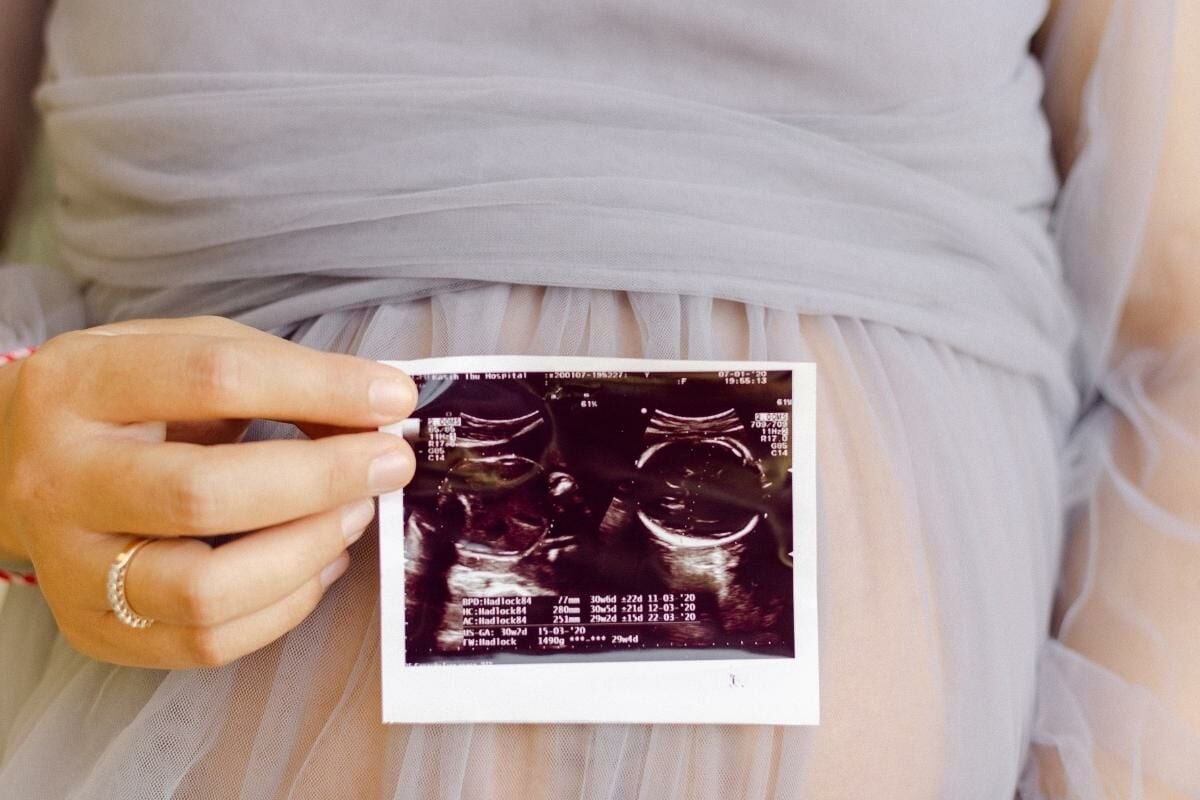 ฝันว่าเพื่อนท้อง