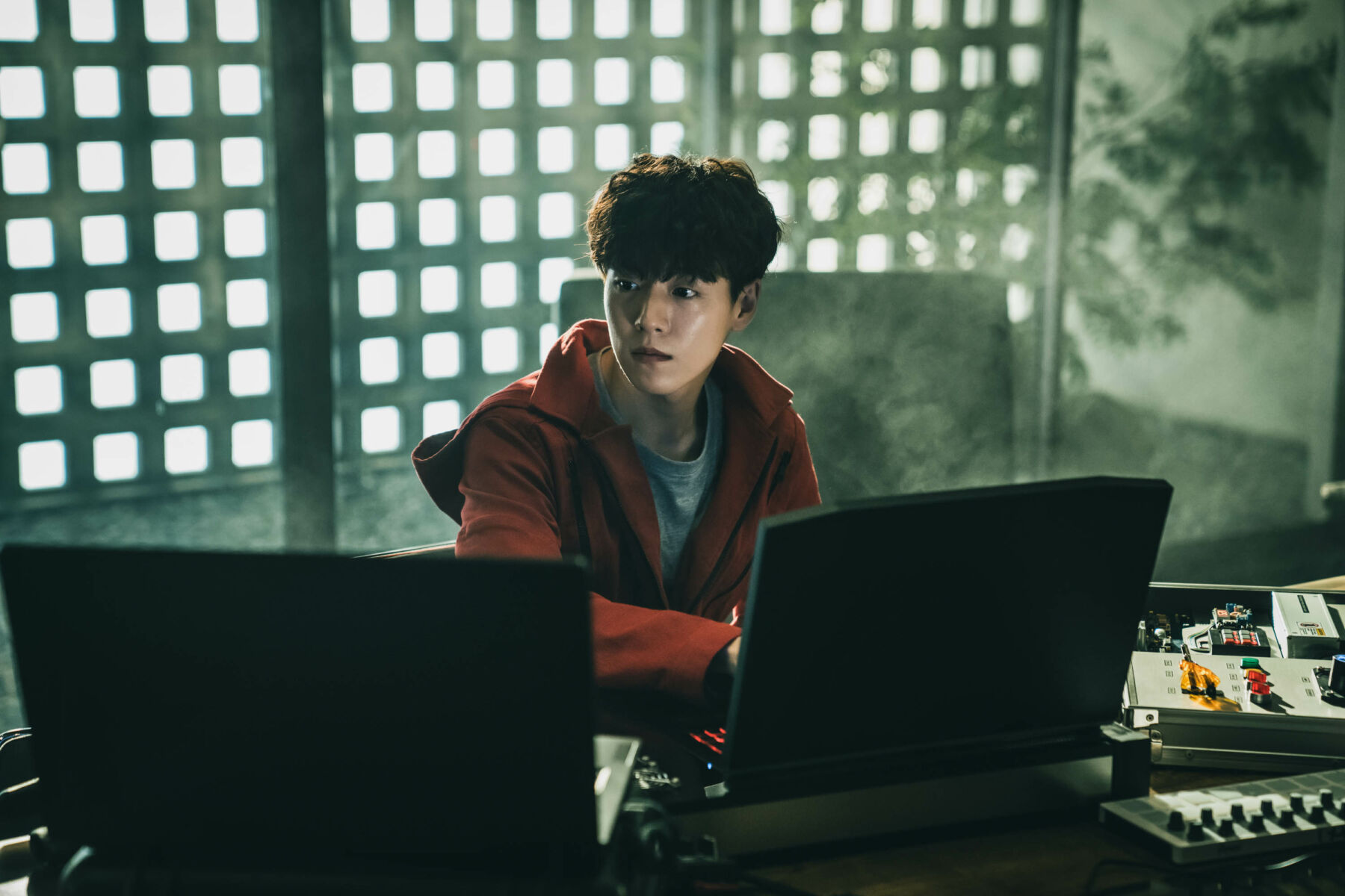 เปิดประวัติ แก๊งโจรใน Money Heist: Korea – Joint Economic Area ก่อนลุยปล้นครั้งประวัติศาสตร์