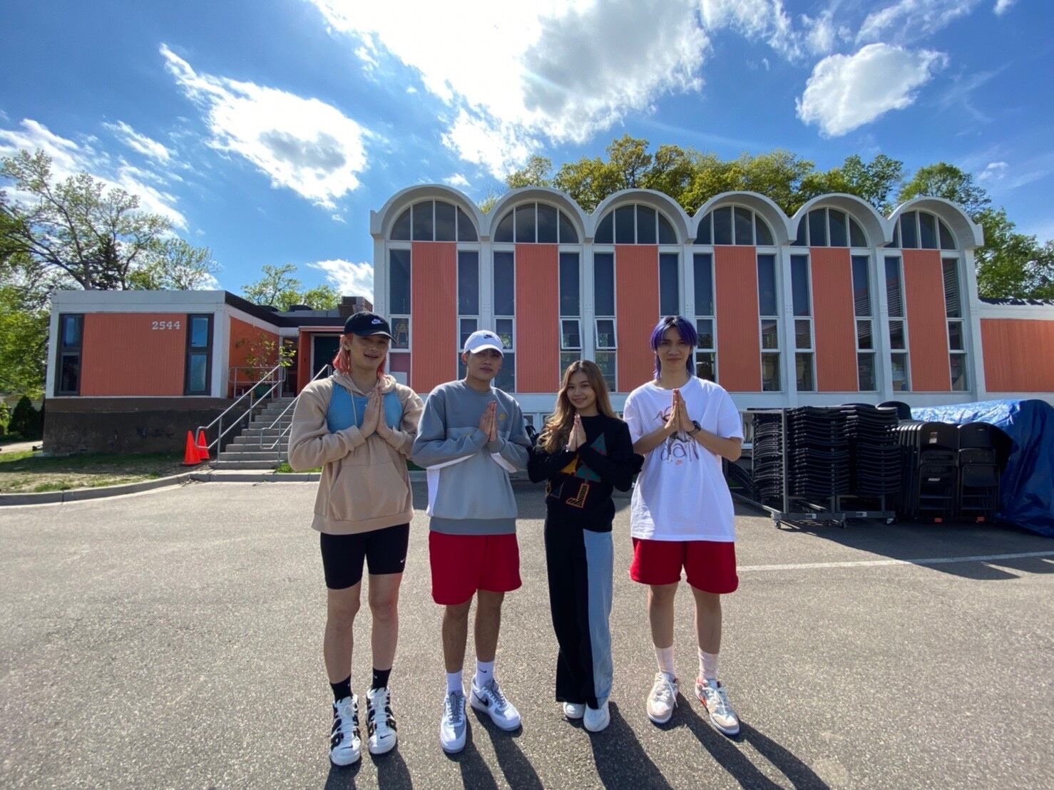 ข้าวสารเอ็นเตอร์เทนเม้นท์ เล่นใหญ่ ส่ง 4MIX x ยีนส์ ปพิชญา เตรียมความพร้อมก่อนขึ้นเวทีใหญ่ “Minnesota Songkran Festival”