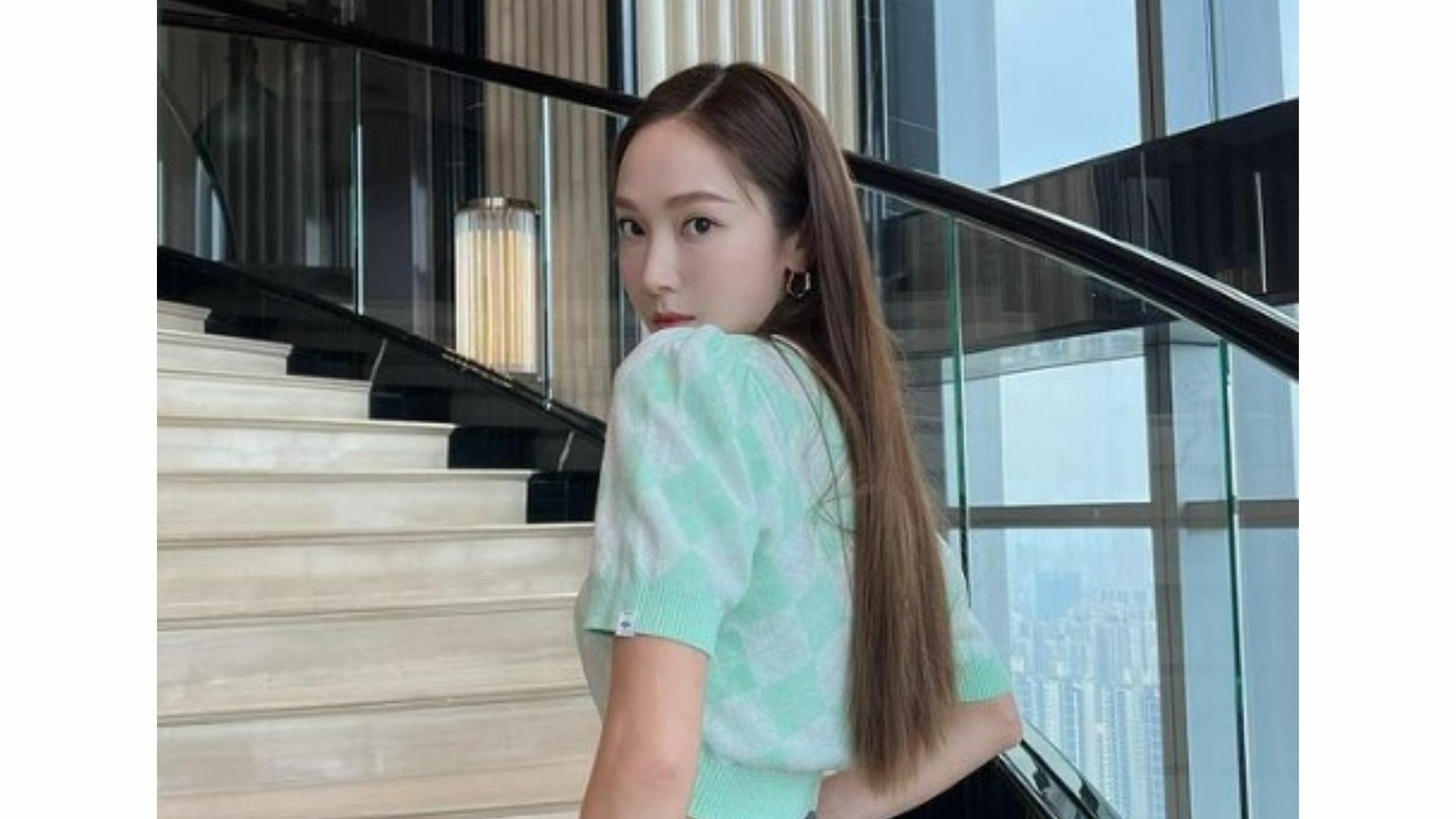 ‘Bright’ หนังสือเล่มใหม่ของ เจสสิก้า พร้อมสาเหตุการออกจากวงของ Rachel คาดเกี่ยวข้องกับชีวิตจริง