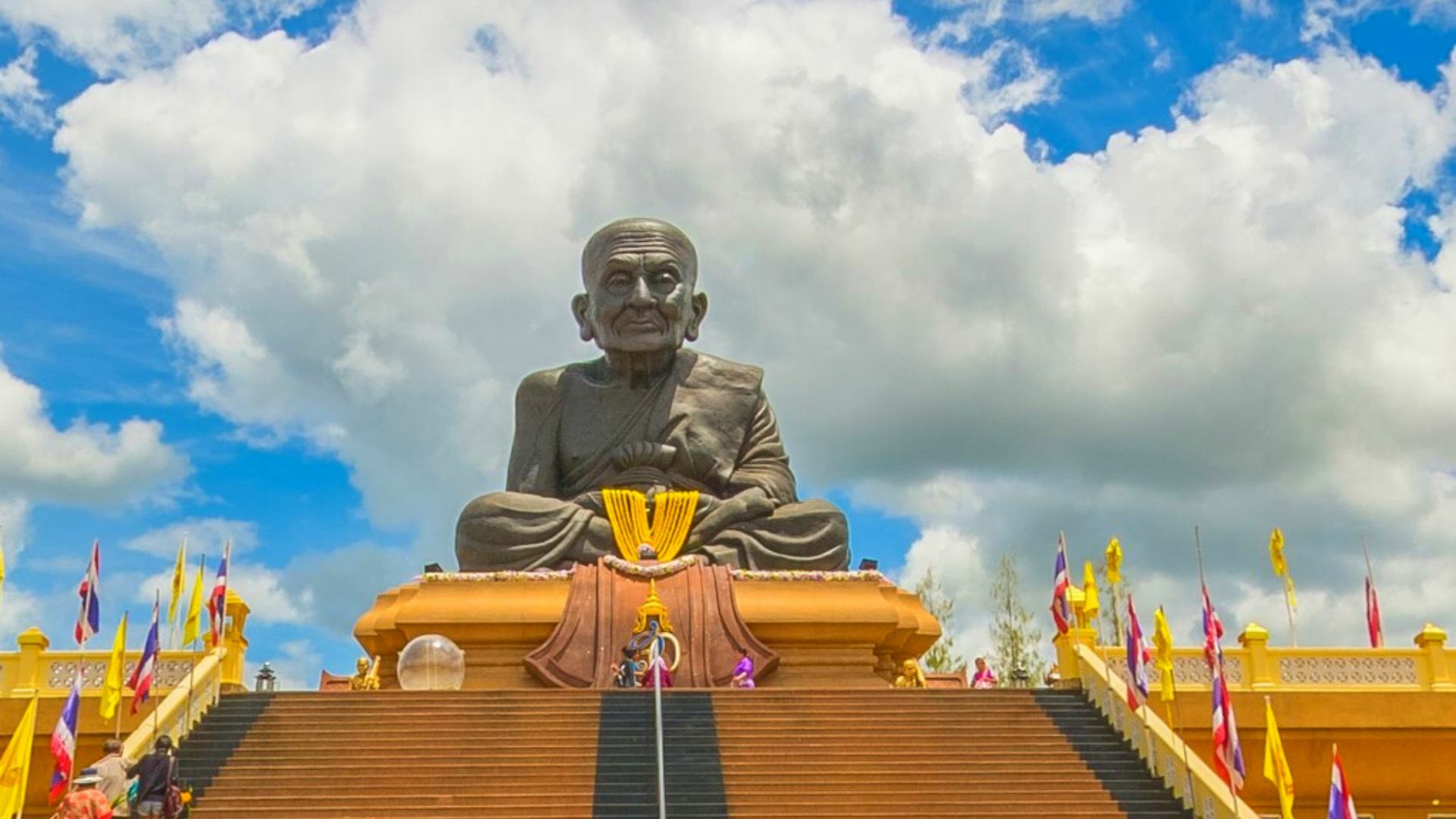 วัดห้วยมงคล เที่ยว