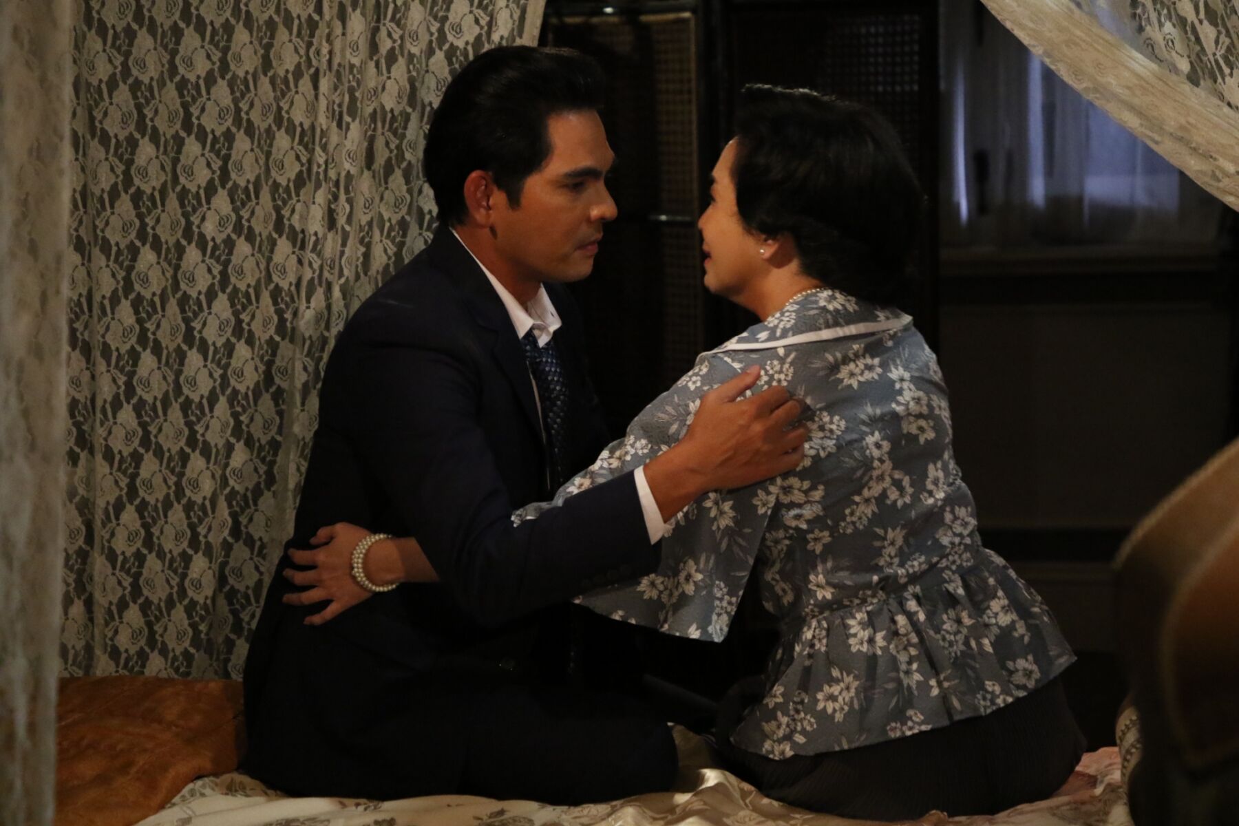 บ่วงใบบุญ ช่อง 8 ยอดไลฟ์สดทะลุแสน