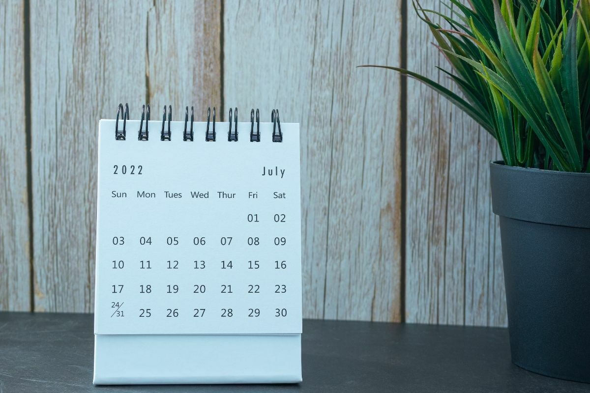 วันหยุดเดือนกรกฎาคม 65