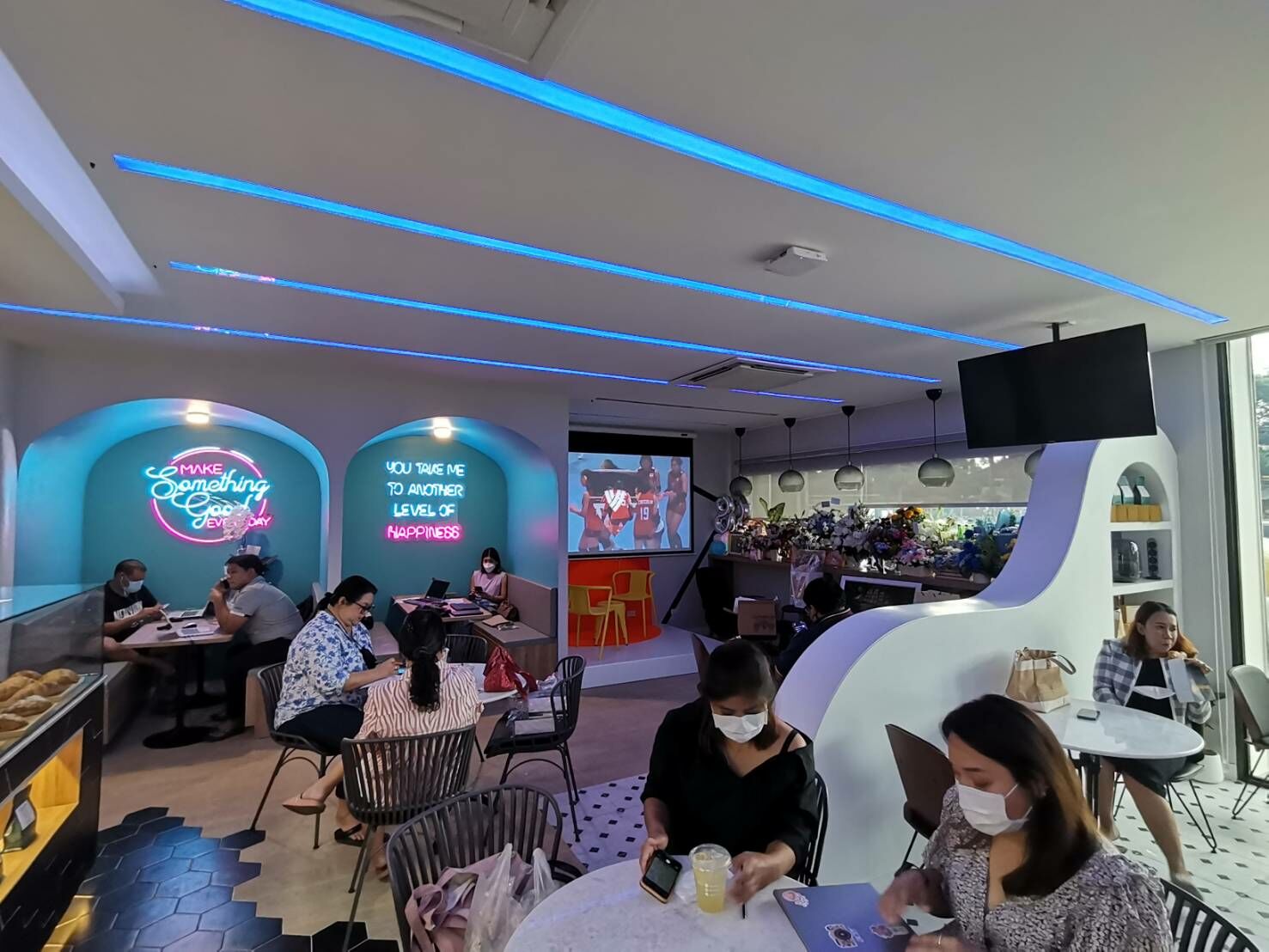 Le Pere Bakery วัชรพล – ถนนเทพรักษ์