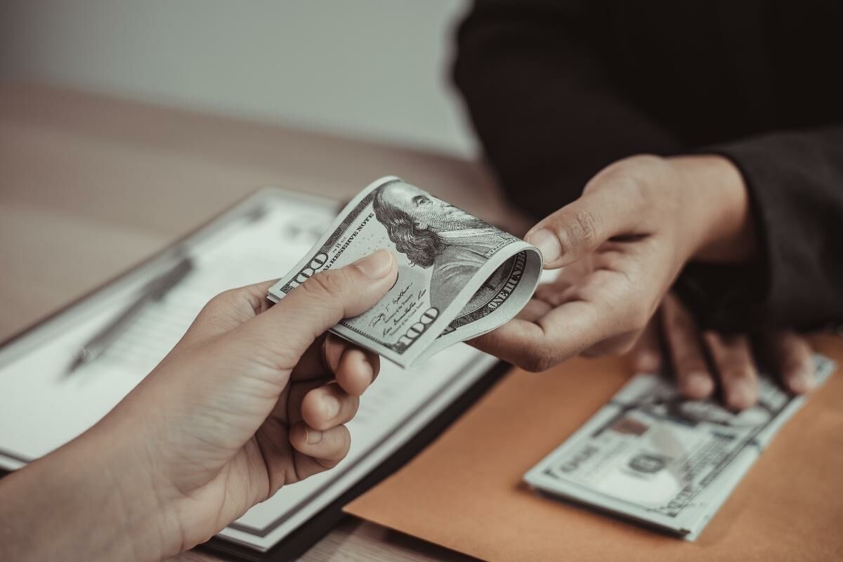 แคปชั่นเงินเดือนออก มิถุนายน 2565