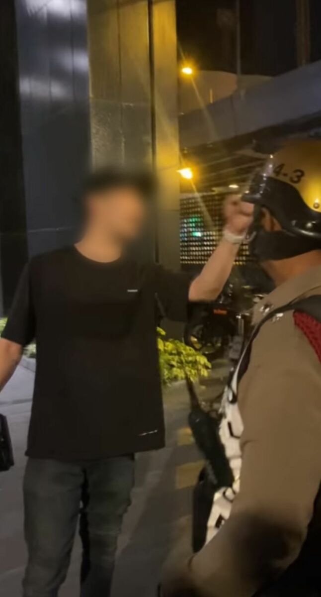 เคนลี เทคมีเอาท์ ตบแฟน