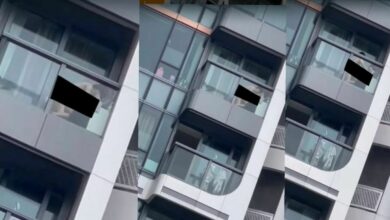 คู่รักจีน ริมระเบียง