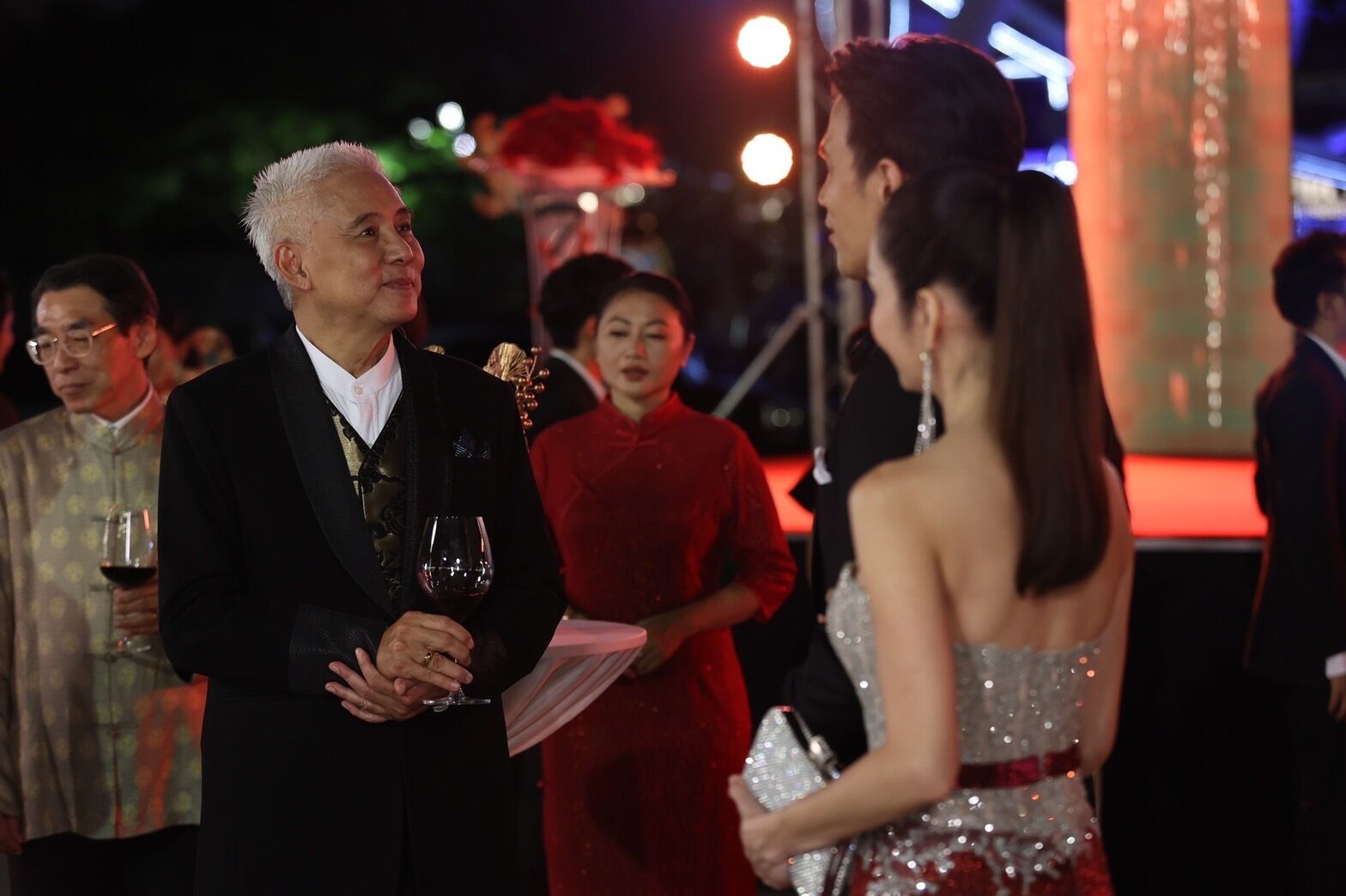 อาตู่ เปิดหน้าสู้ ใต้หล้า