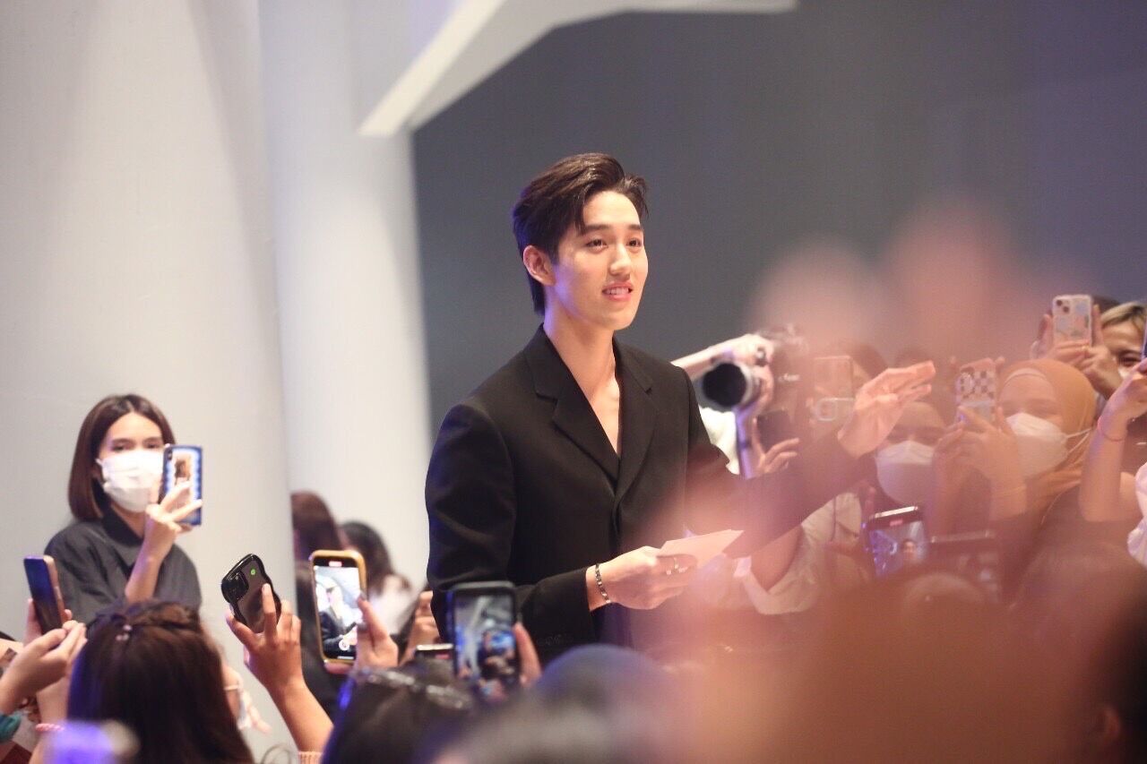 ONE DAY MEET WITH ใต้หล้า นักแสดง