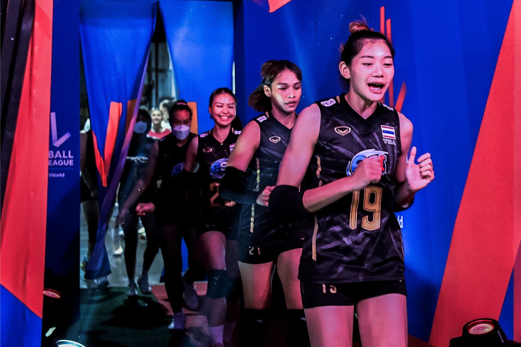 วอลเลย์บอลหญิง ไทย แคนาดา VNL 2022 เดินเข้าสนาม