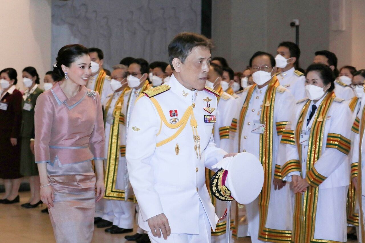 เลขมงคลพระบาทสมเด็จพระวชิรเกล้าเจ้าอยู่หัว