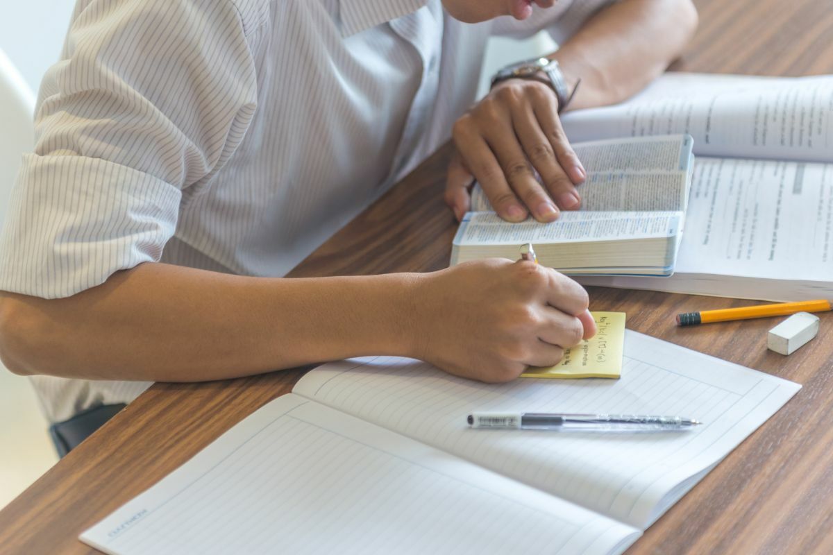 ฝันว่าเลิกงาน