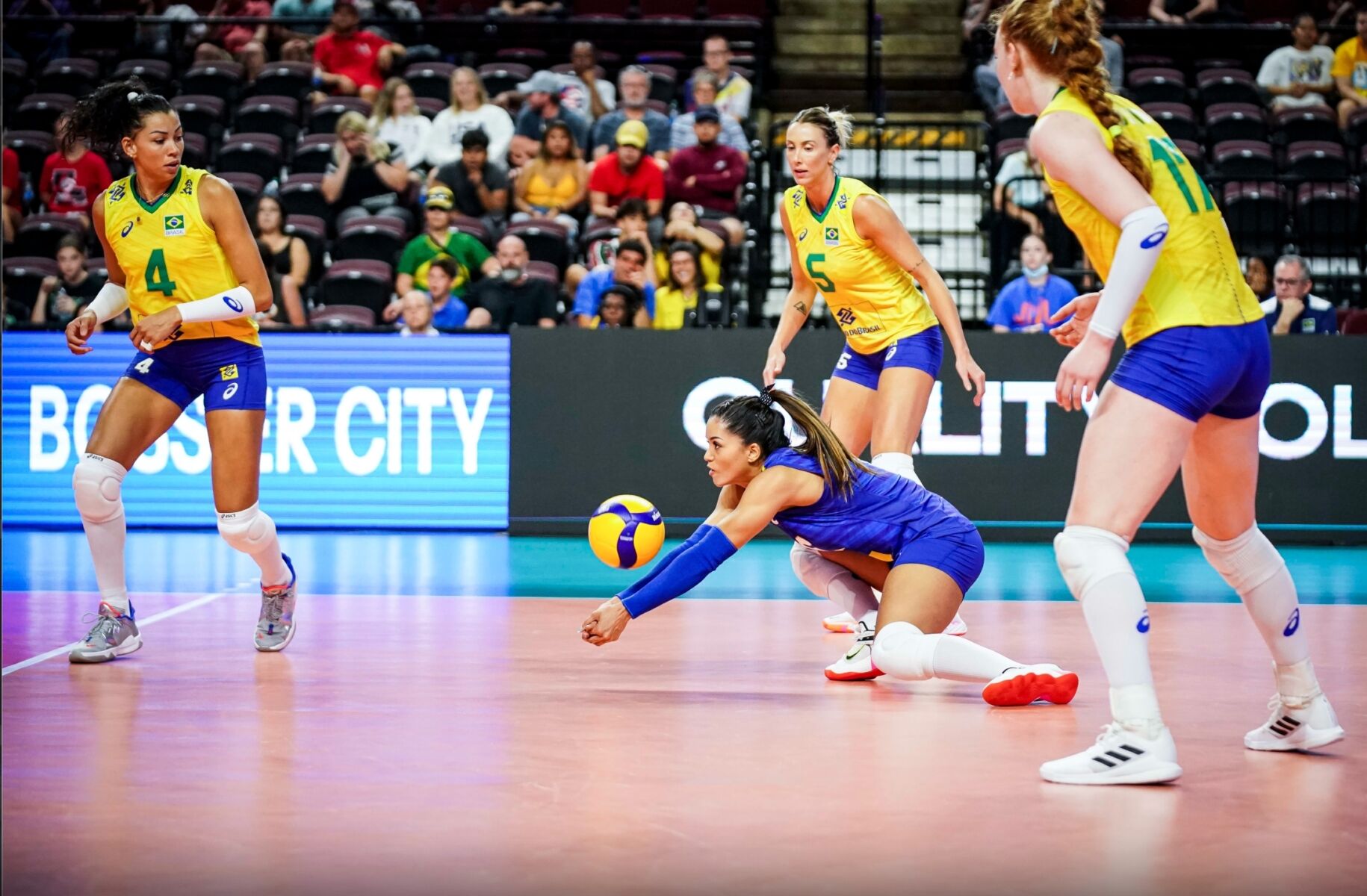 วอลเลย์บอลหญิงบราซิล พบ ญี่ปุ่น