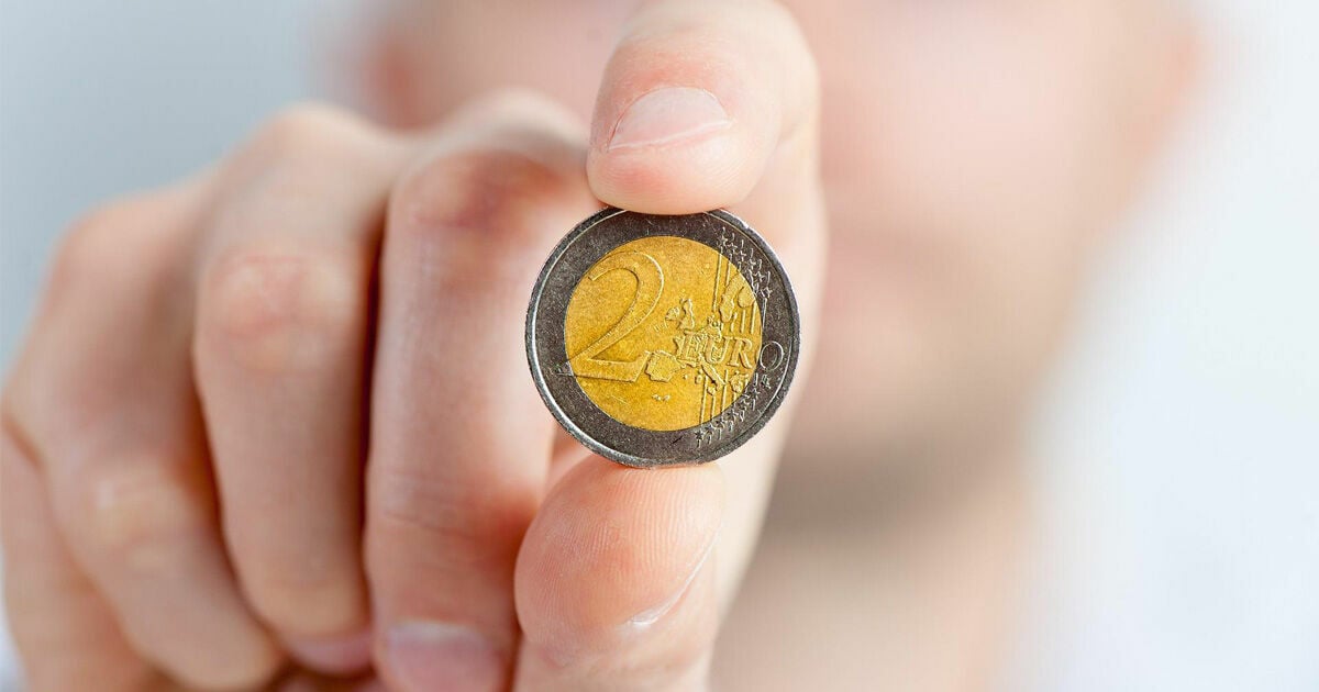 ฝันว่าเก็บเงินได้ 2022