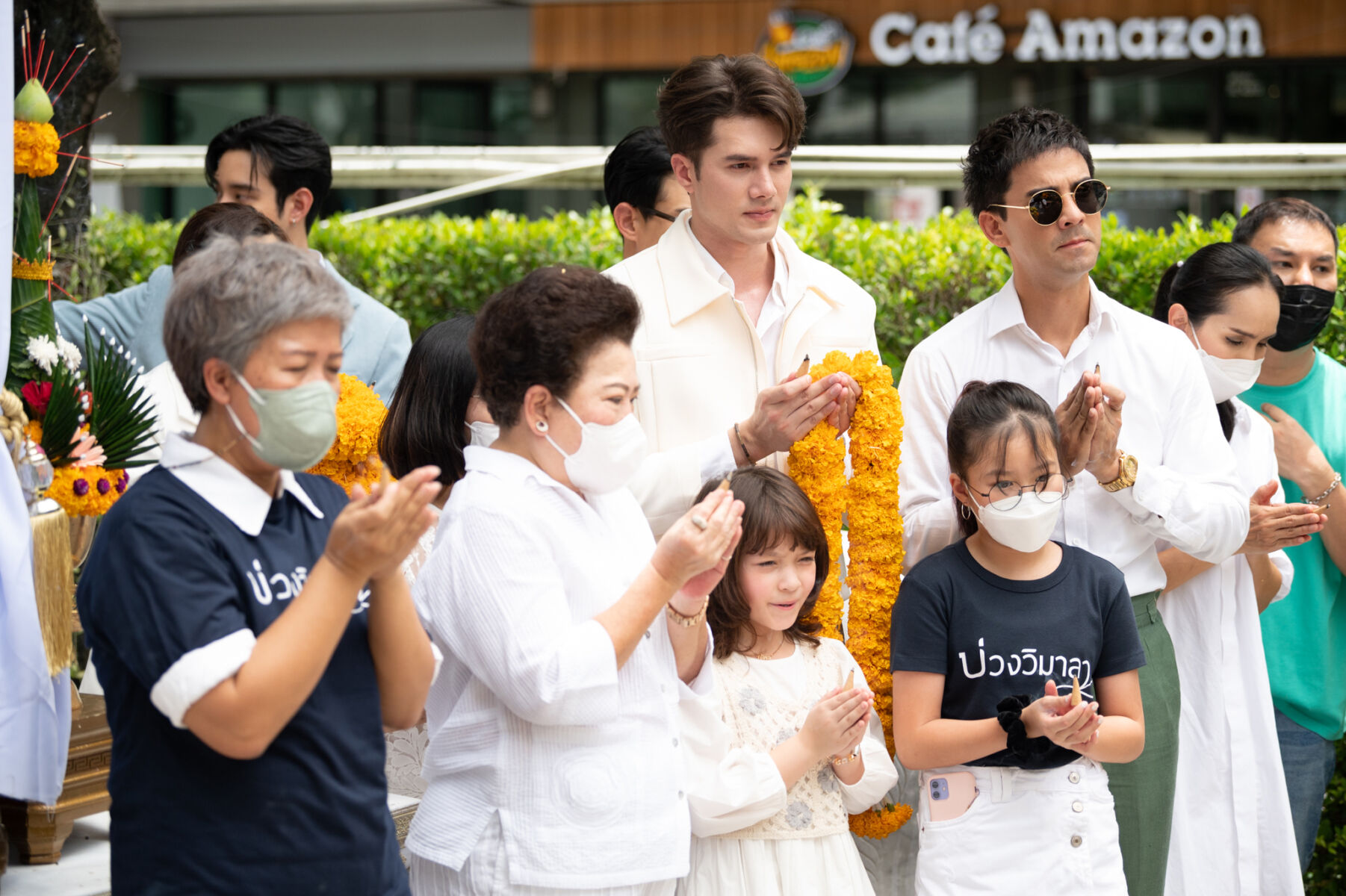 “นีโน่&หนิง” นำทีมบวงสรวง “บ่วงวิมาลา” “มิกค์-เปรี้ยว-ปูเป้” พร้อมฟาด! 15 ส.ค. นี้ ตอนแรก