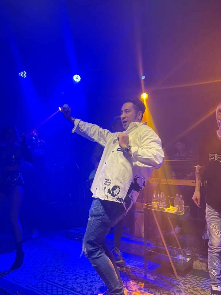 เปิดประวัติของบอล เชิญยิ้ม